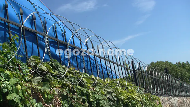 Flat barrier "Concertina"